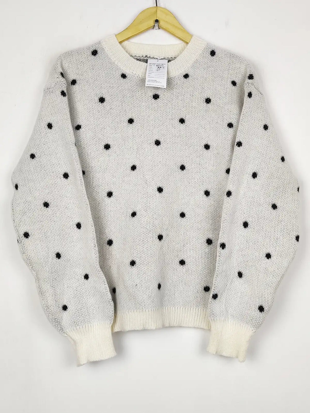 Buy online pre-used pre-loved 100% authentic & Original branded Unknown Brand (WT-10549) available in Pakistan. Top international brands avilable.