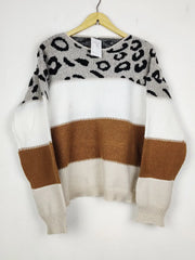 Buy online pre-used pre-loved 100% authentic & Original branded Unknown Brand (WT-10633) available in Pakistan. Top international brands avilable.