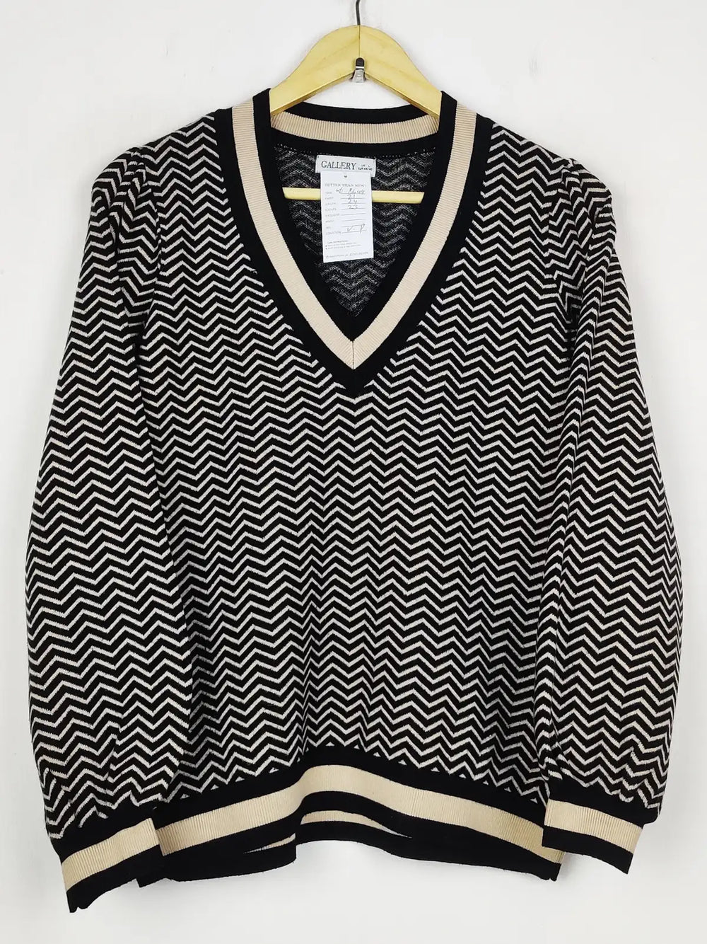 Buy online pre-used pre-loved 100% authentic & Original branded Gallery (WT-10644) available in Pakistan. Top international brands avilable.