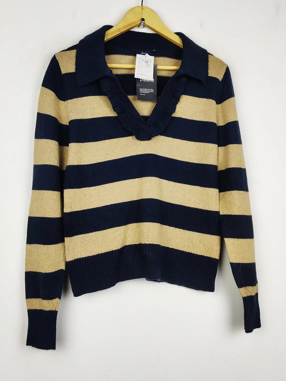 Buy online pre-used pre-loved 100% authentic & Original branded Joules (WT-10860) available in Pakistan. Top international brands avilable.