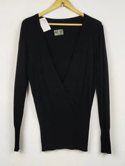 Buy online pre-used pre-loved 100% authentic & Original branded Unknown Brand (WT-10897) available in Pakistan. Top international brands avilable.