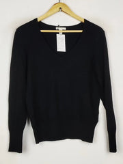 Buy online pre-used pre-loved 100% authentic & Original branded H&M (WT-10949) available in Pakistan. Top international brands avilable.