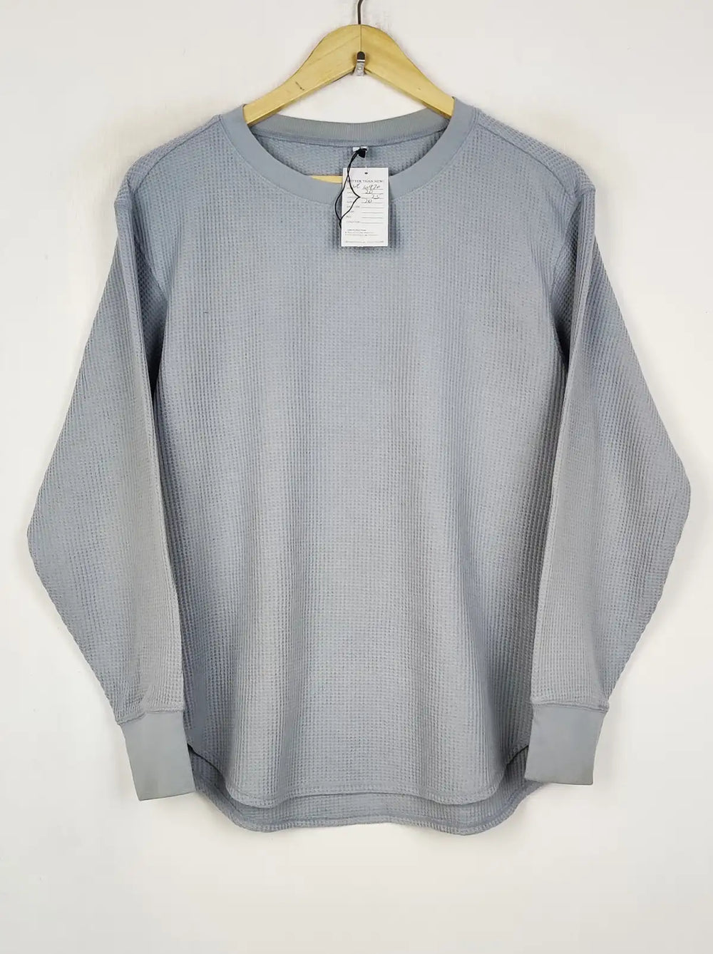 Buy online pre-used pre-loved 100% authentic & Original branded Uniqlo (WT-10970) available in Pakistan. Top international brands avilable.