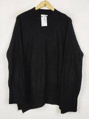 Buy online pre-used pre-loved 100% authentic & Original branded H&M (WT-11000) available in Pakistan. Top international brands avilable.