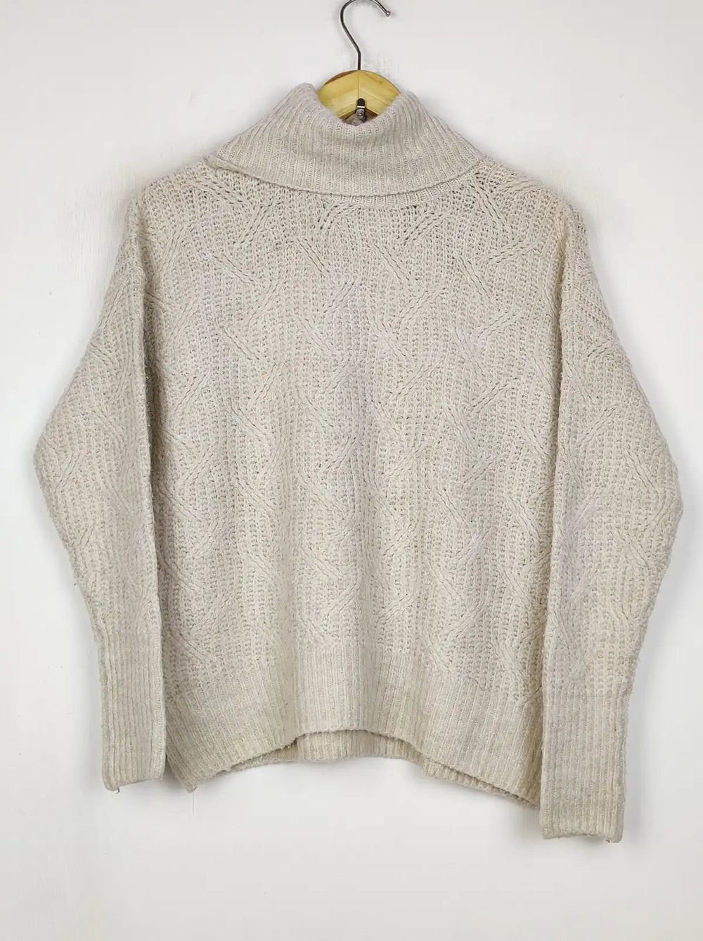 Buy online pre-used pre-loved 100% authentic & Original branded 157 Collection (WT-11062) available in Pakistan. Top international brands avilable.