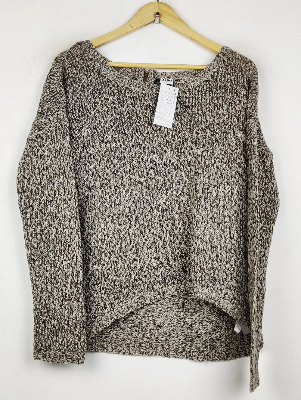 Buy online pre-used pre-loved 100% authentic & Original branded Vero Moda (WT-11078) available in Pakistan. Top international brands avilable.