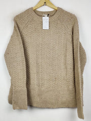 Buy online pre-used pre-loved 100% authentic & Original branded H&M (WT-11086) available in Pakistan. Top international brands avilable.