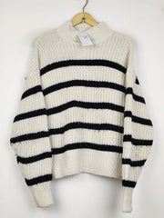 Buy online pre-used pre-loved 100% authentic & Original branded H&M (WT-11108) available in Pakistan. Top international brands avilable.