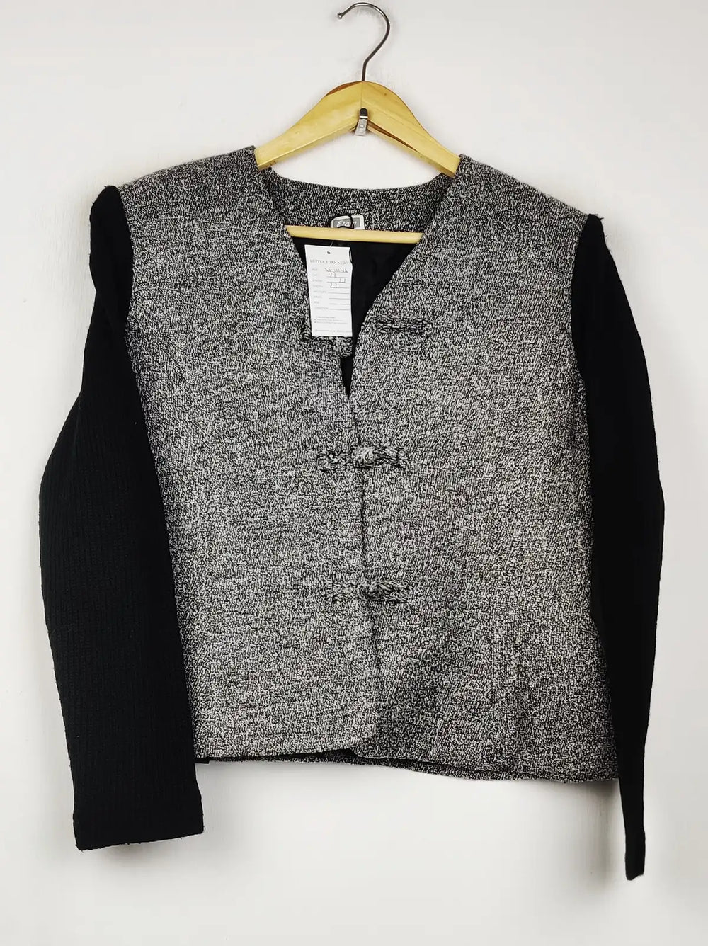 Buy online pre-used pre-loved 100% authentic & Original branded E.Tam (WT-11146) available in Pakistan. Top international brands avilable.