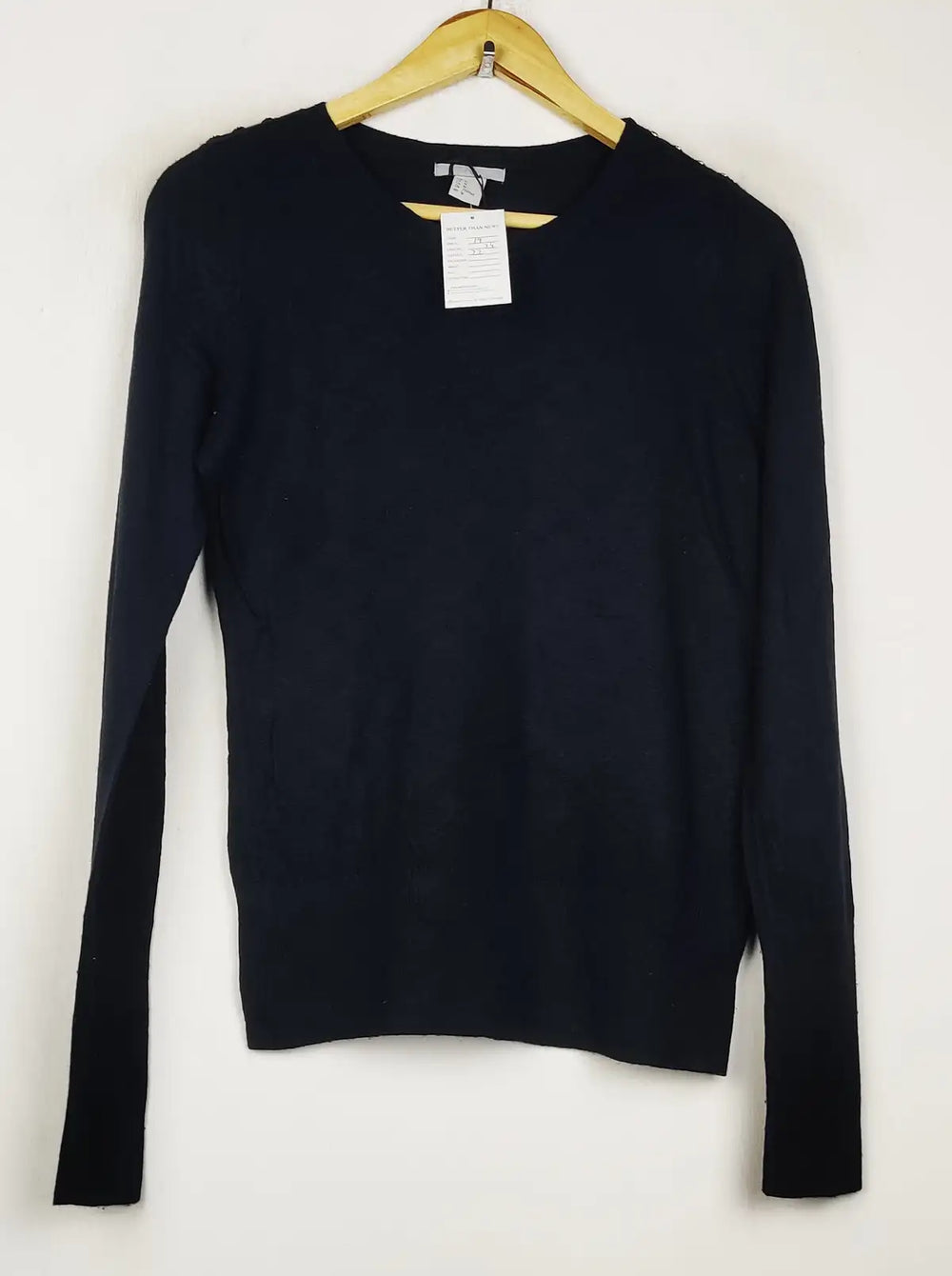 Buy online pre-used pre-loved 100% authentic & Original branded H&M (WT-11152) available in Pakistan. Top international brands avilable.