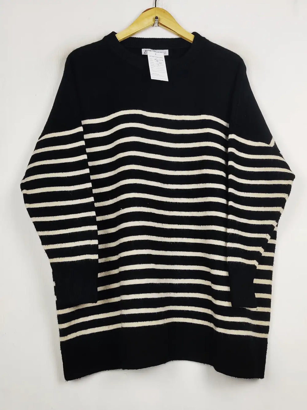 Buy online pre-used pre-loved 100% authentic & Original branded Zara (WT-11174) available in Pakistan. Top international brands avilable.