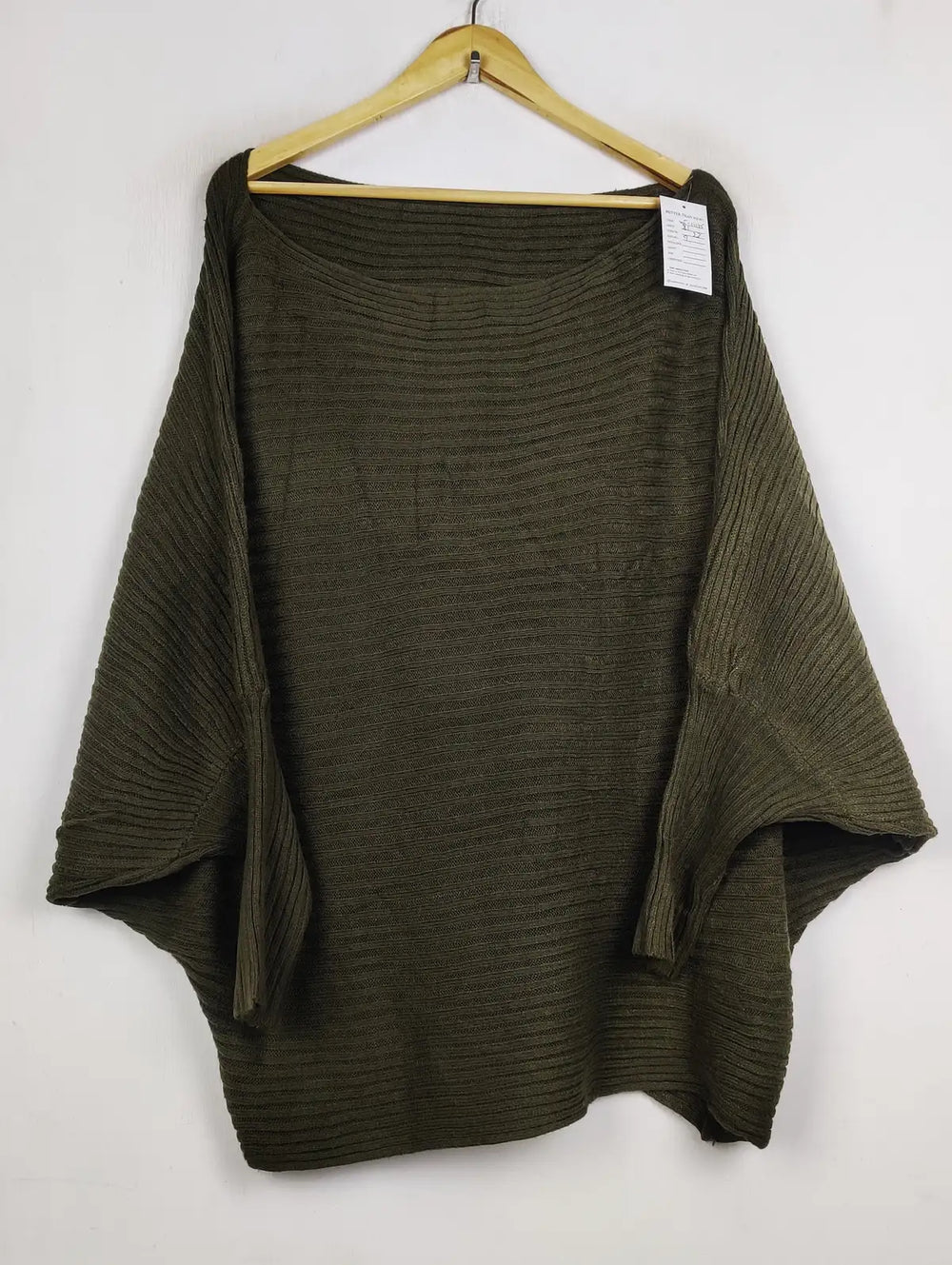 Buy online pre-used pre-loved 100% authentic & Original branded Shein (WT-11175) available in Pakistan. Top international brands avilable.