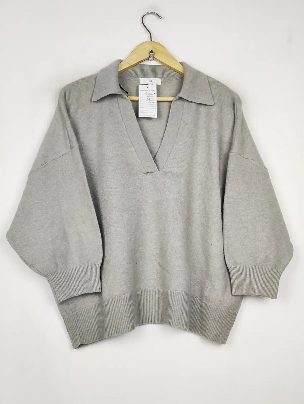 Buy online pre-used pre-loved 100% authentic & Original branded H&M (WT-11223) available in Pakistan. Top international brands avilable.