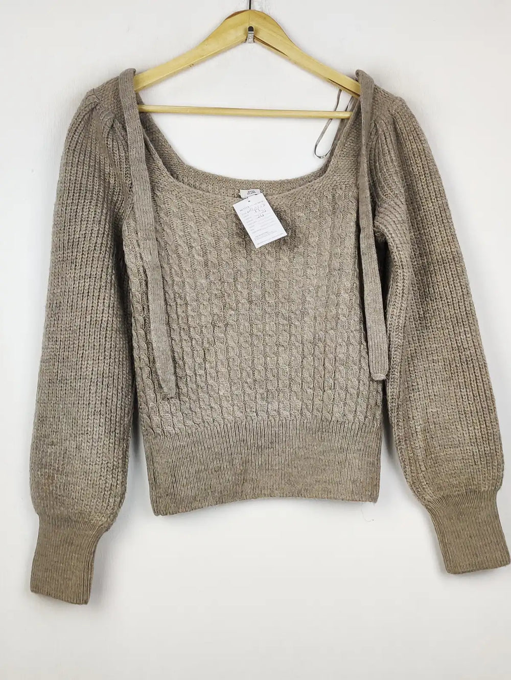 Buy online pre-used pre-loved 100% authentic & Original branded River Island (WT-11387) available in Pakistan. Top international brands avilable.