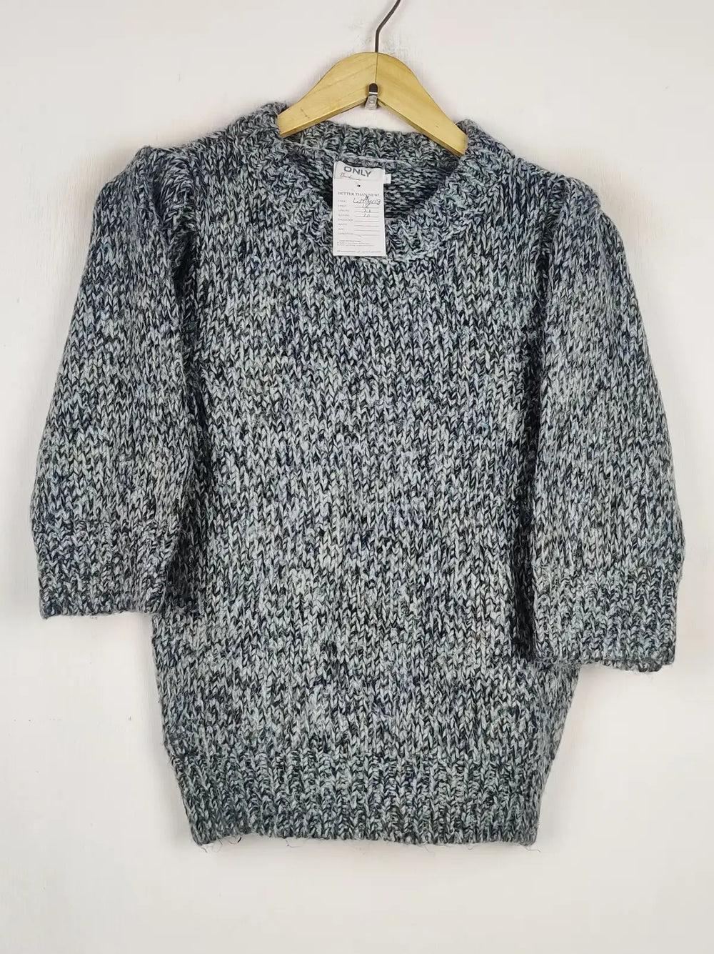 Buy online pre-used pre-loved 100% authentic & Original branded Only (WT-11408) available in Pakistan. Top international brands avilable.