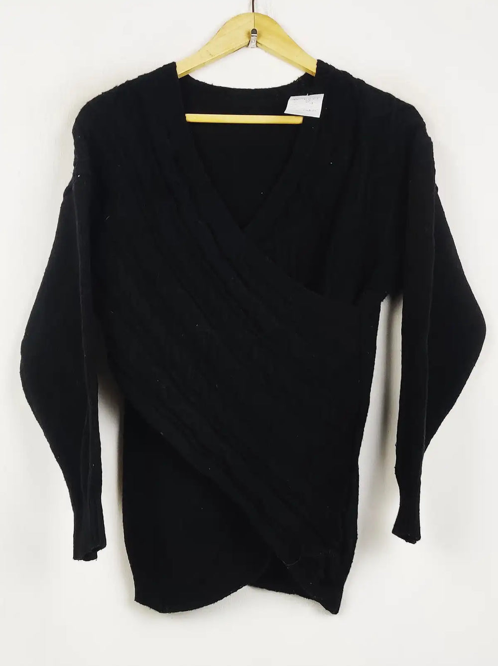 Buy online pre-used pre-loved 100% authentic & Original branded Shein (WT-11442) available in Pakistan. Top international brands avilable.