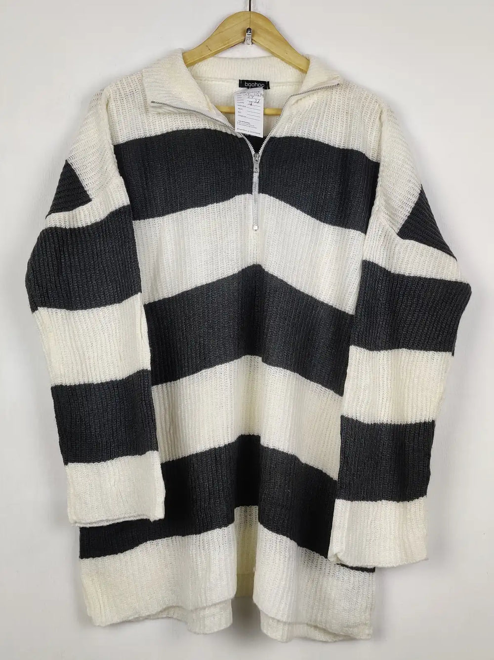 Buy online pre-used pre-loved 100% authentic & Original branded Boohoo (WT-11574) available in Pakistan. Top international brands avilable.