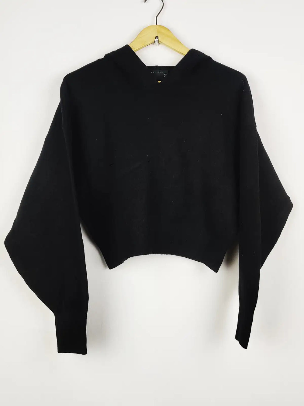 Buy online pre-used pre-loved 100% authentic & Original branded Asos (WT-11591) available in Pakistan. Top international brands avilable.