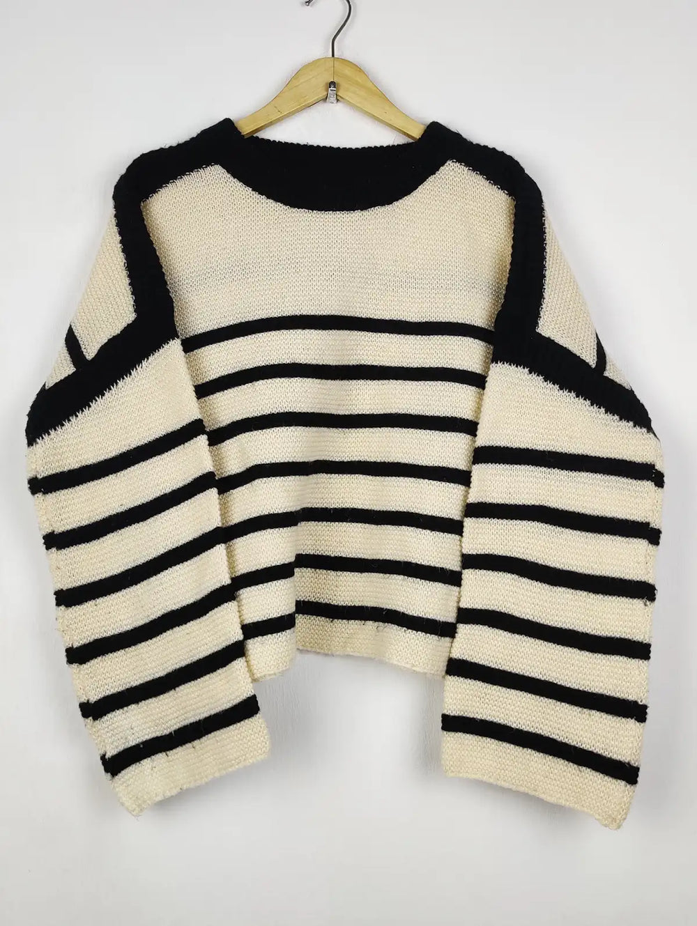 Buy online pre-used pre-loved 100% authentic & Original branded Shein (WT-11596) available in Pakistan. Top international brands avilable.