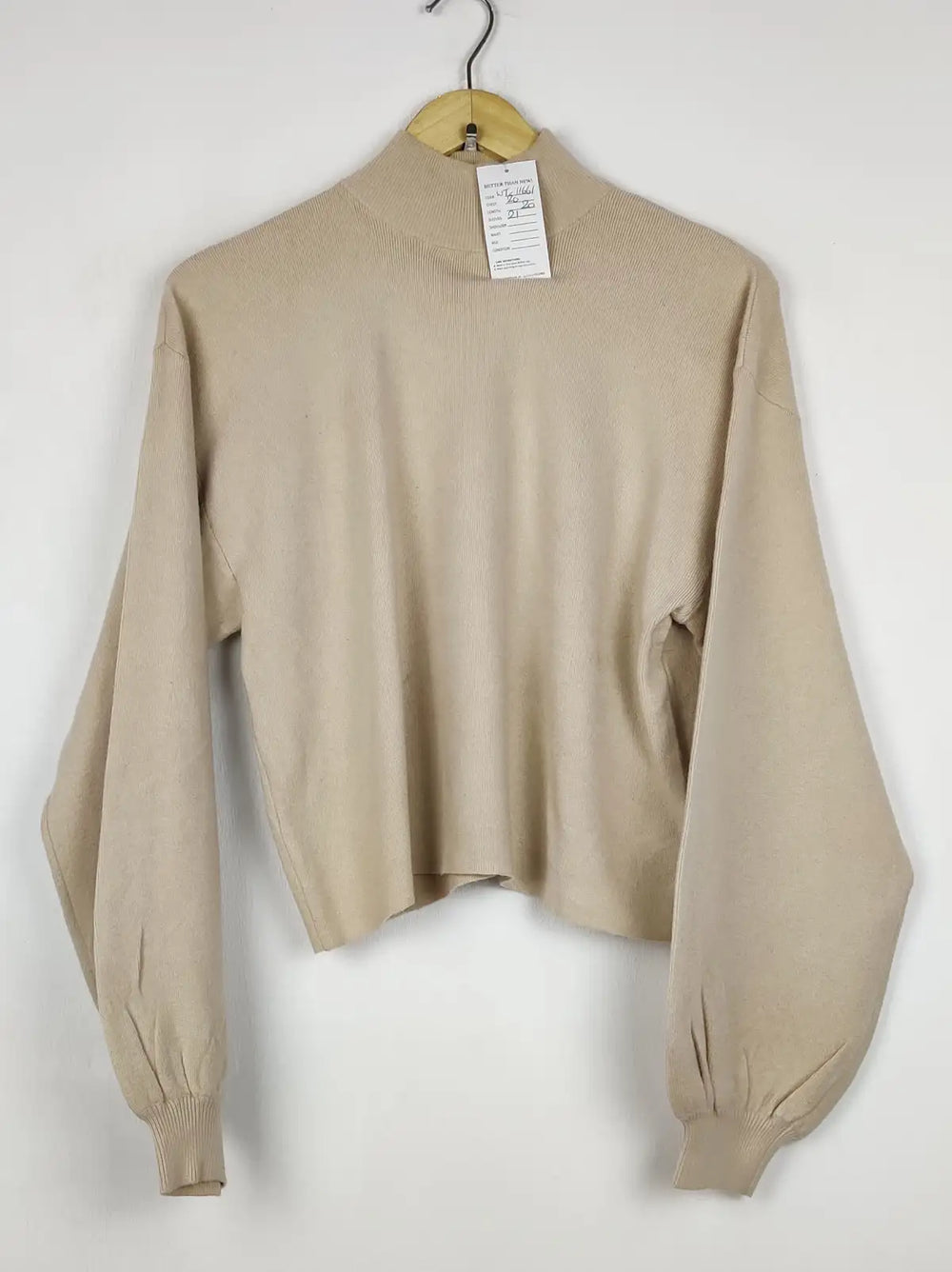 Buy online pre-used pre-loved 100% authentic & Original branded Bershka (WT-11661) available in Pakistan. Top international brands avilable.