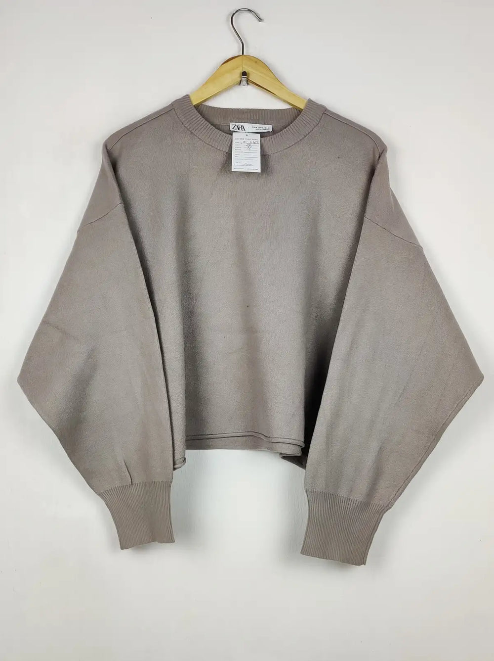 Buy online pre-used pre-loved 100% authentic & Original branded Zara (WT-11662) available in Pakistan. Top international brands avilable.
