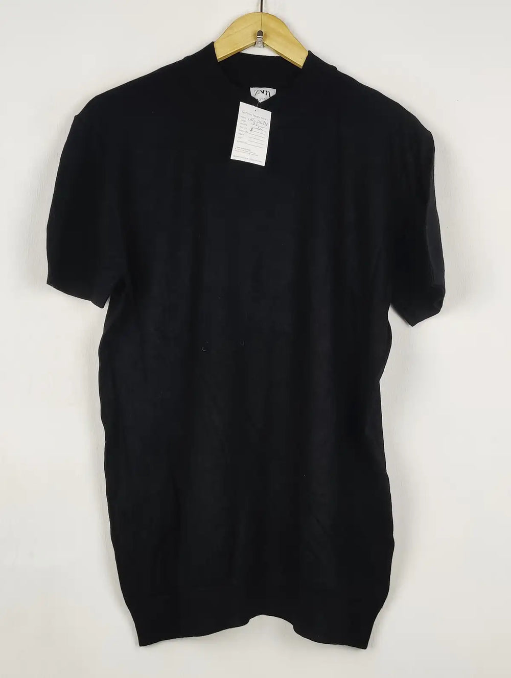 Buy online pre-used pre-loved 100% authentic & Original branded Zara (WT-11674) available in Pakistan. Top international brands avilable.