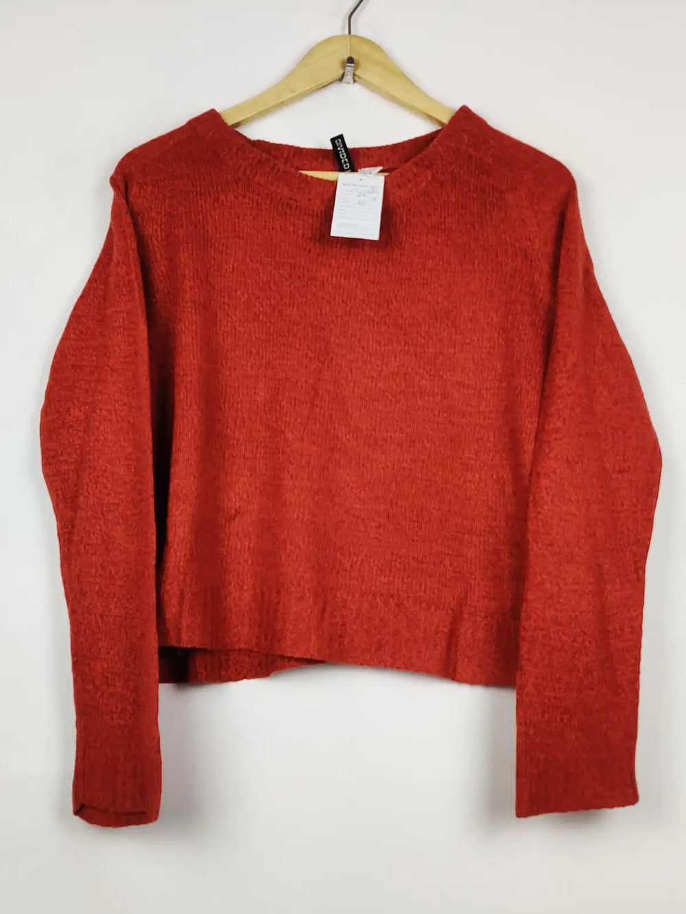 Buy online pre-used pre-loved 100% authentic & Original branded H&M (WT-11684) available in Pakistan. Top international brands avilable.