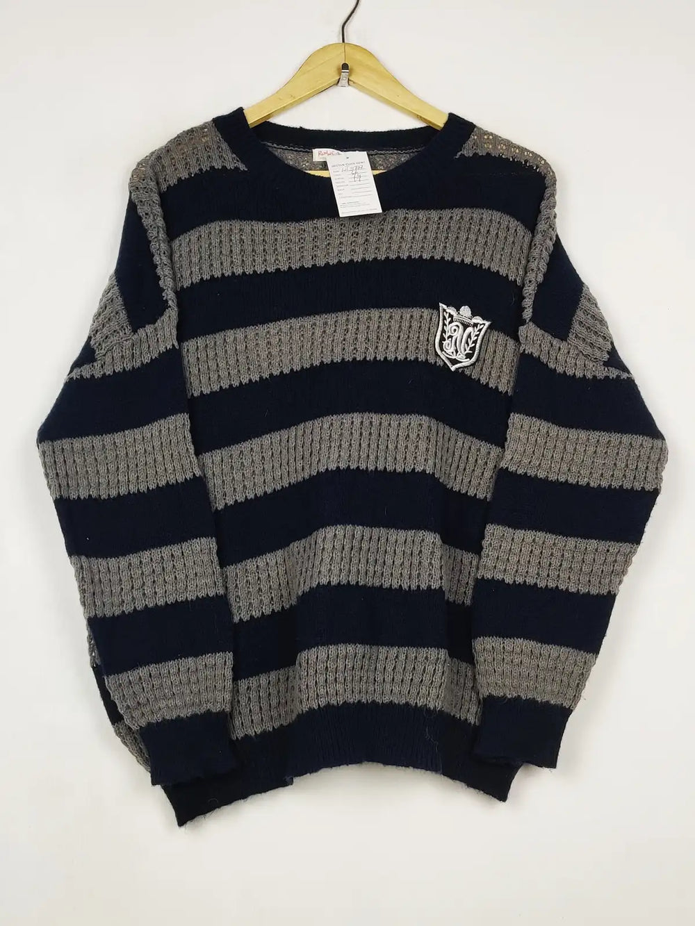 Buy online pre-used pre-loved 100% authentic & Original branded Rowwe (WT-11777) available in Pakistan. Top international brands avilable.