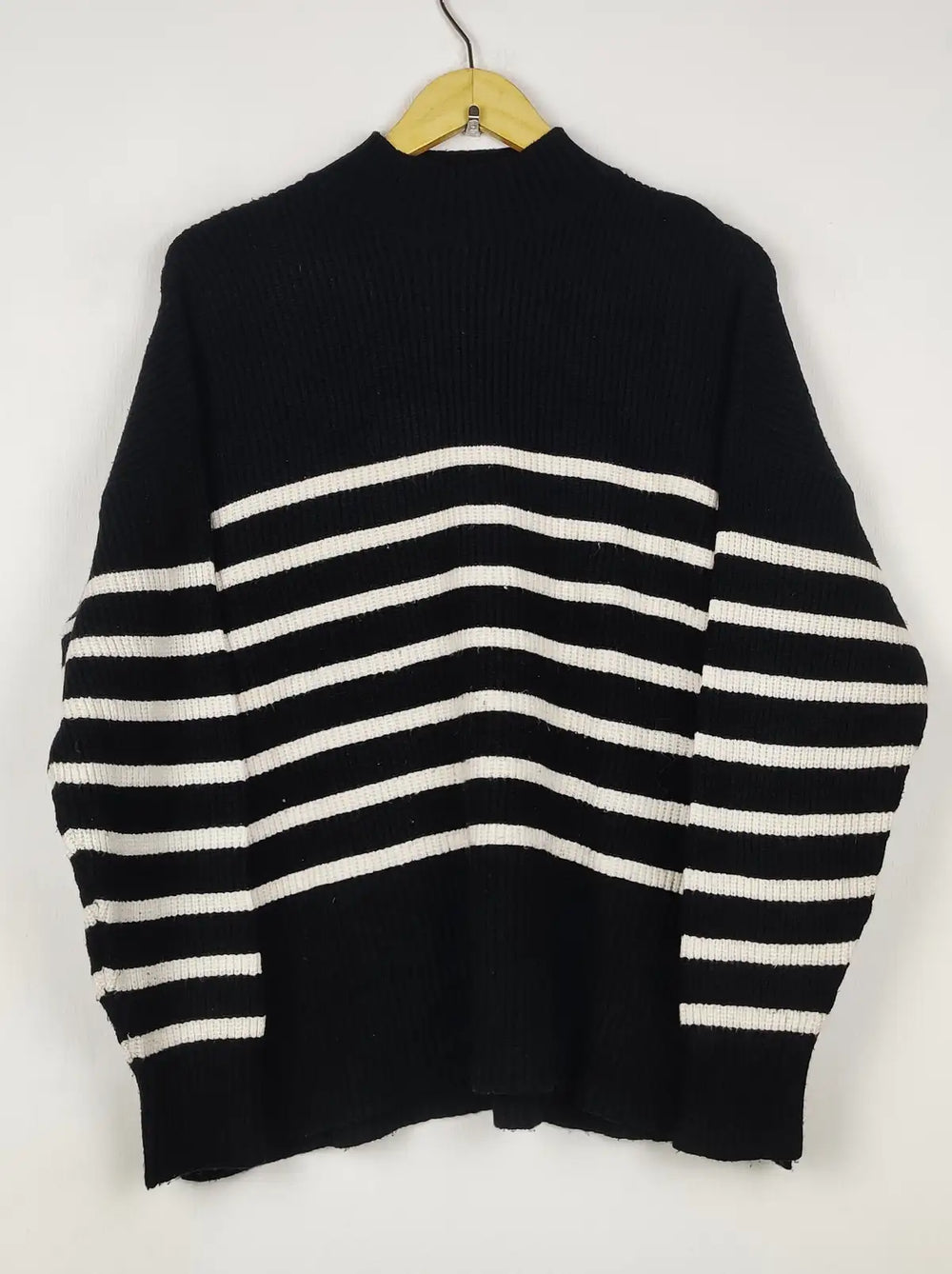 Buy online pre-used pre-loved 100% authentic & Original branded Dunnes Stores (WT-11822) available in Pakistan. Top international brands avilable.