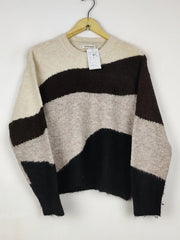 Buy online pre-used pre-loved 100% authentic & Original branded H&M (WT-11860) available in Pakistan. Top international brands avilable.