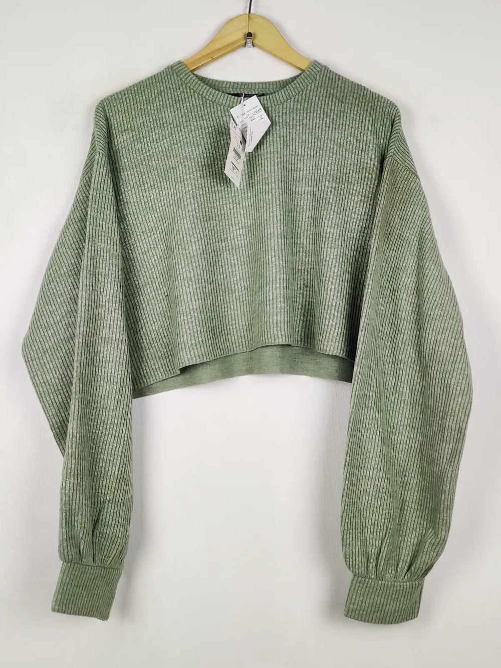 Buy online pre-used pre-loved 100% authentic & Original branded Bershka (WT-11949) available in Pakistan. Top international brands avilable.