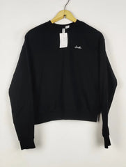 Buy online pre-used pre-loved 100% authentic & Original branded H&M (WT-11968) available in Pakistan. Top international brands avilable.