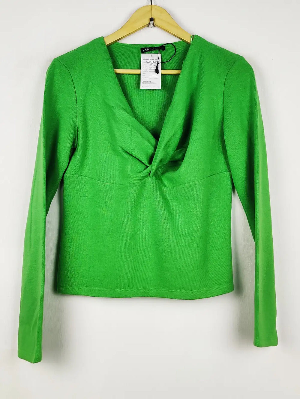 Buy online pre-used pre-loved 100% authentic & Original branded Zara (WT-12056) available in Pakistan. Top international brands avilable.