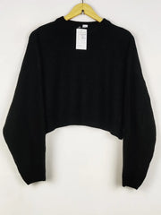 Buy online pre-used pre-loved 100% authentic & Original branded H&M (WT-12064) available in Pakistan. Top international brands avilable.