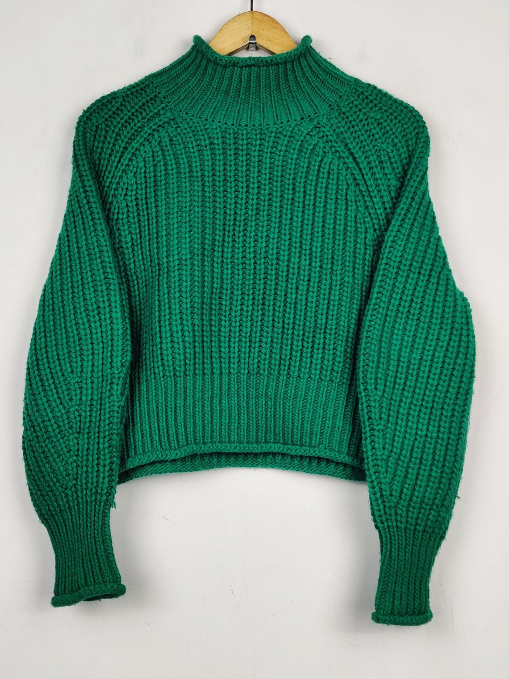 H&M (WT-14209)