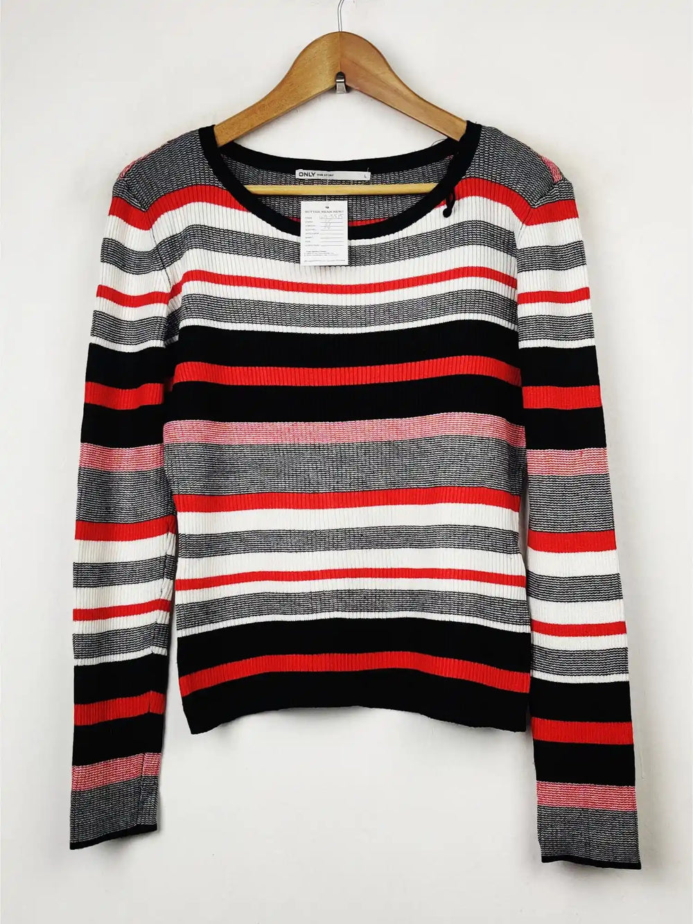 Buy online pre-used pre-loved 100% authentic & Original branded Only (WT-3515) available in Pakistan. Top international brands avilable.