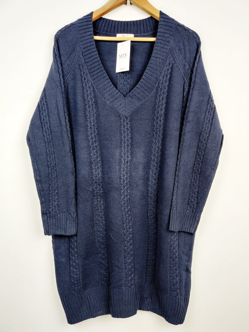 Buy online pre-used pre-loved 100% authentic & Original branded Tu (WT-3980) available in Pakistan. Top international brands avilable.