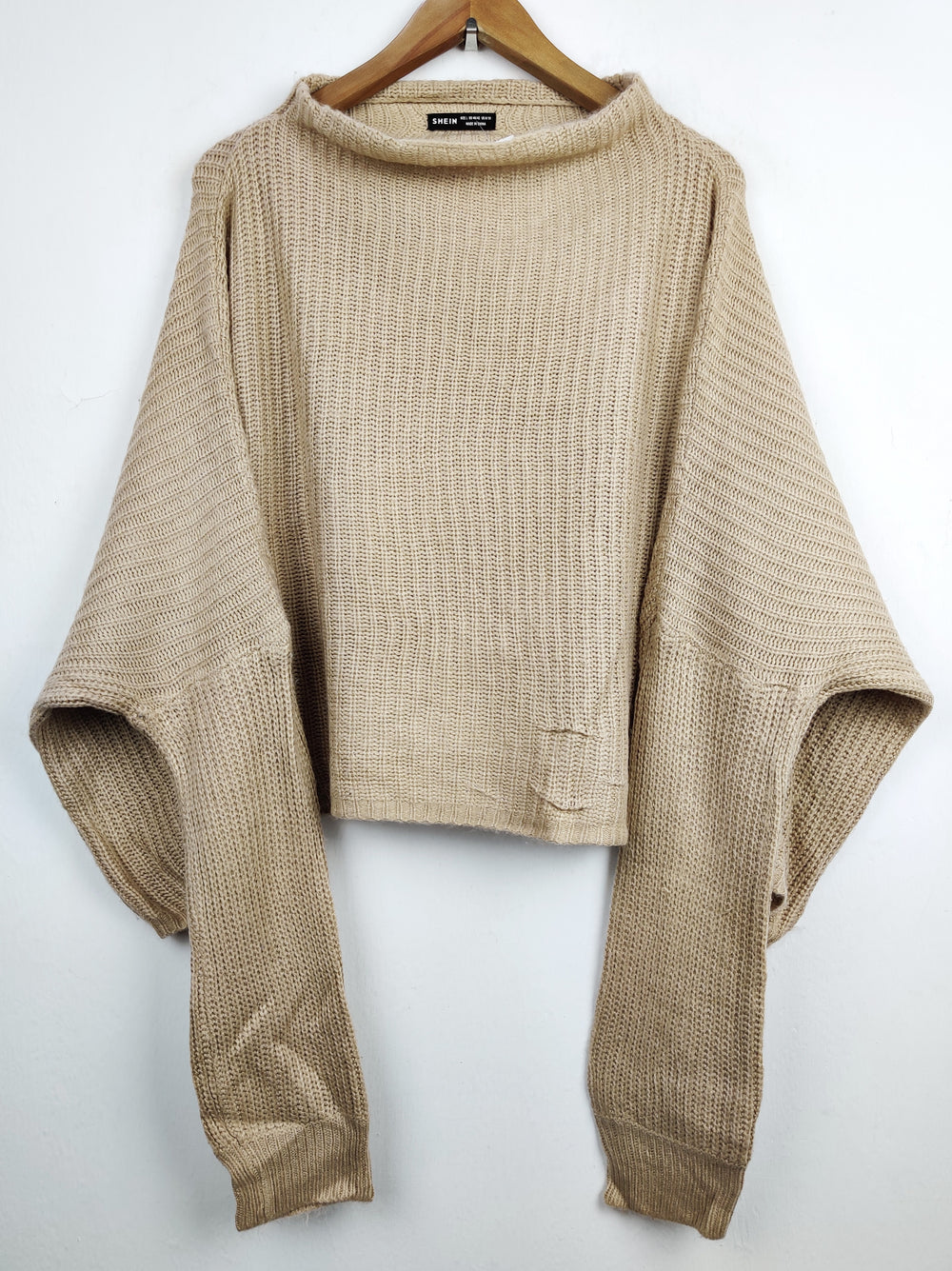 Buy online pre-used pre-loved 100% authentic & Original branded Shein (WT-4023) available in Pakistan. Top international brands avilable.