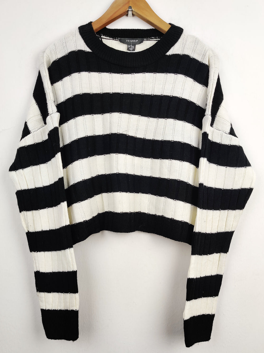 Buy online pre-used pre-loved 100% authentic & Original branded Primark (WT-4034) available in Pakistan. Top international brands avilable.