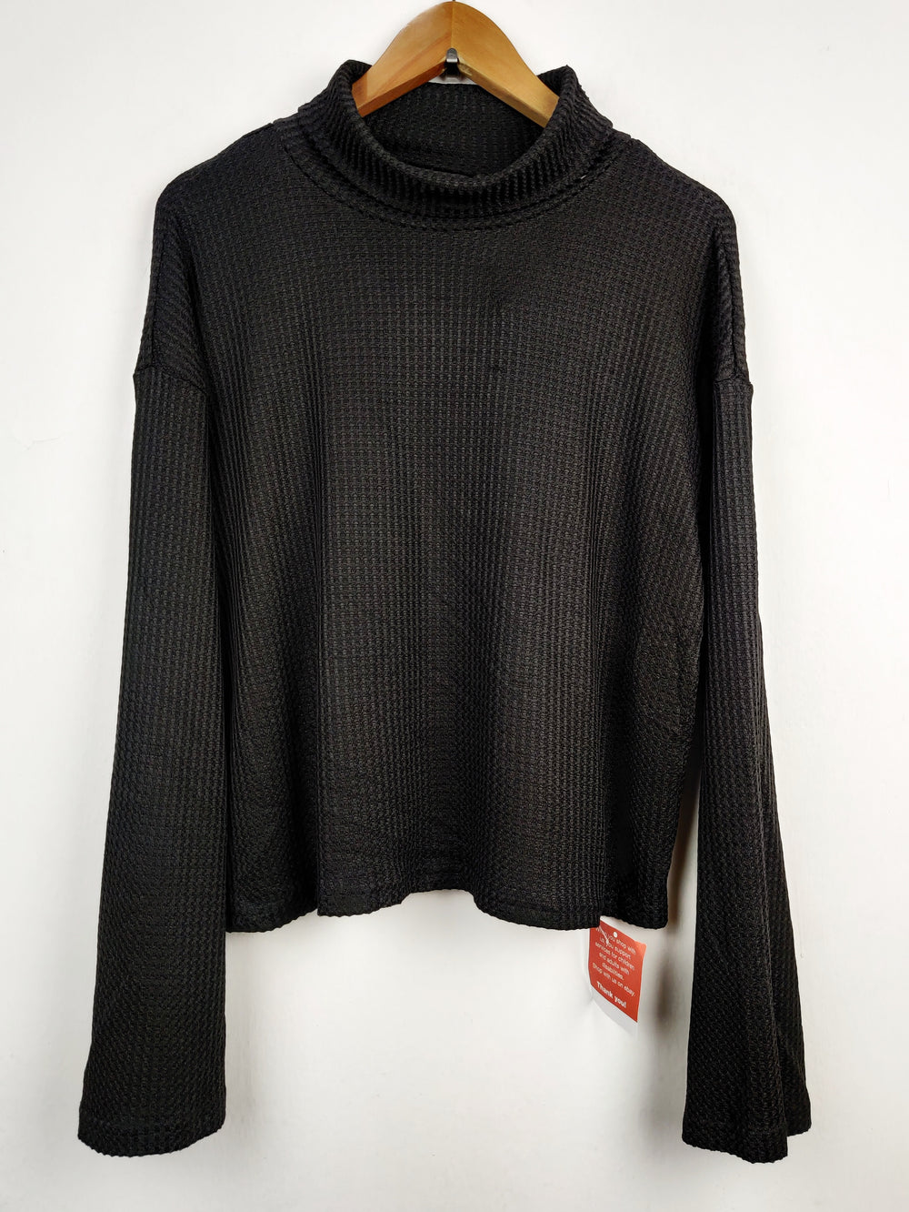 Buy online pre-used pre-loved 100% authentic & Original branded Shein (WT-4050) available in Pakistan. Top international brands avilable.