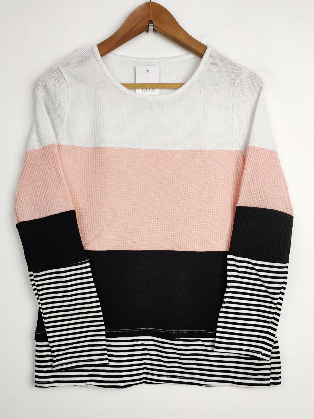 Buy online pre-used pre-loved 100% authentic & Original branded Shein (WT-4139) available in Pakistan. Top international brands avilable.