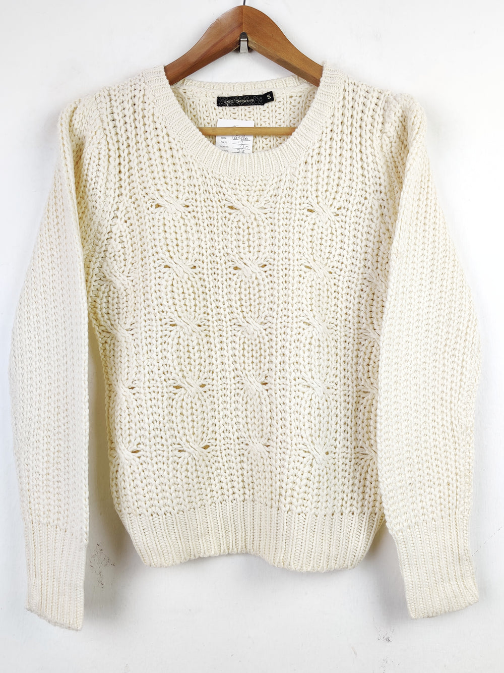 Buy online pre-used pre-loved 100% authentic & Original branded Qed London (WT-4360) available in Pakistan. Top international brands avilable.