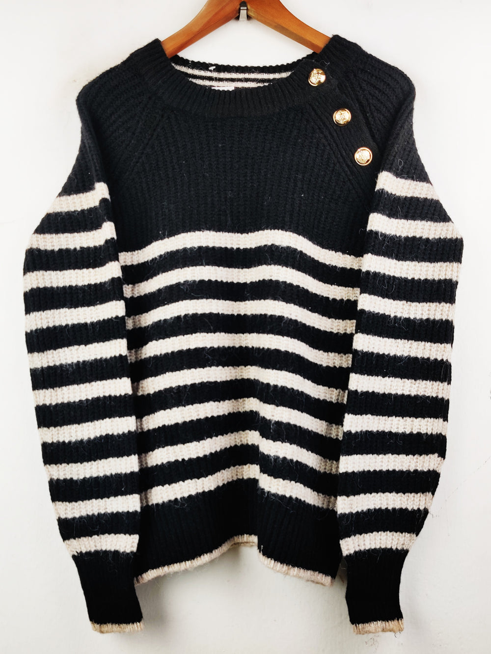 Buy online pre-used pre-loved 100% authentic & Original branded Dunnes Stores (WT-4384) available in Pakistan. Top international brands avilable.