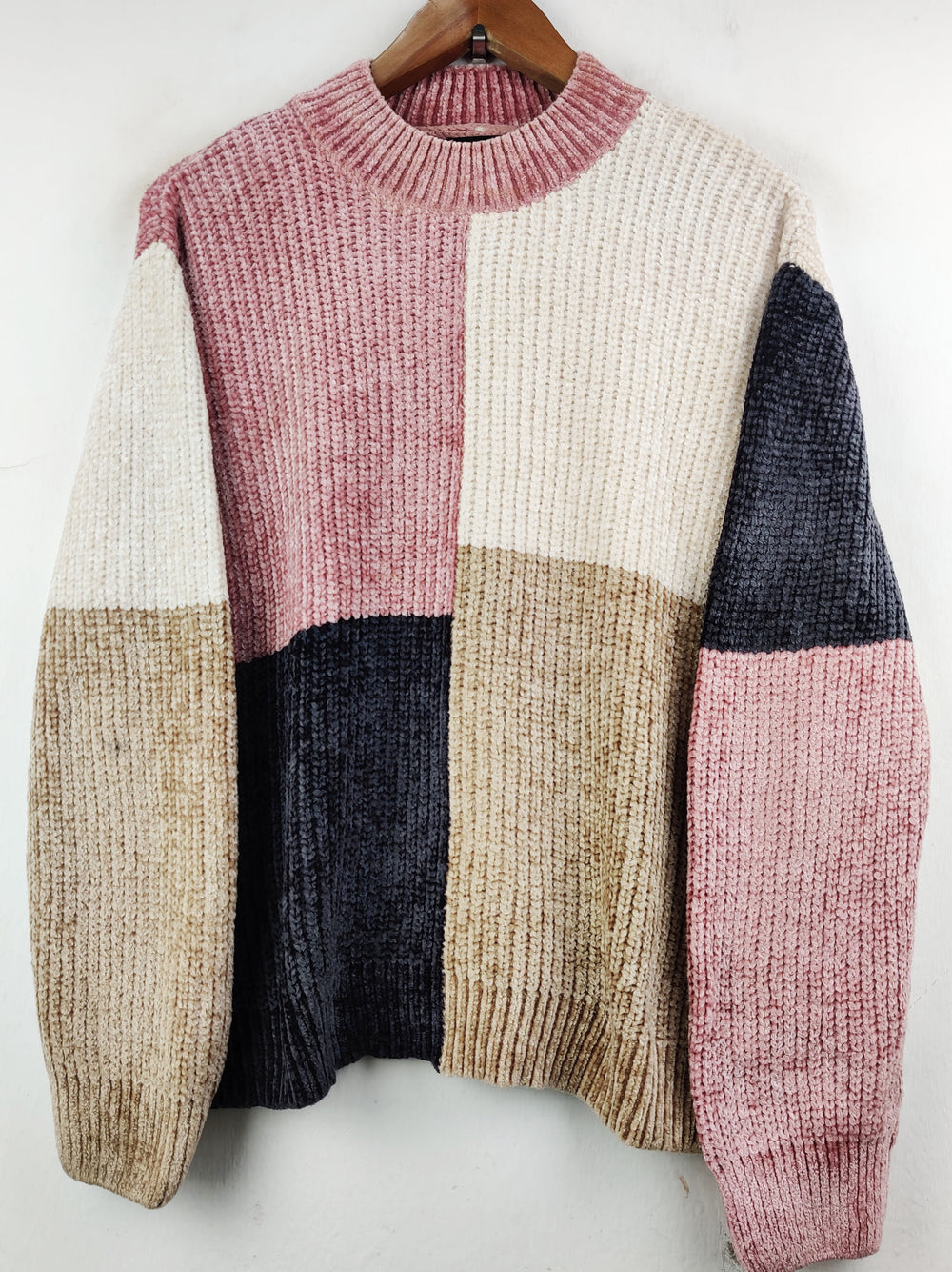 Buy online pre-used pre-loved 100% authentic & Original branded New Look (WT-4396) available in Pakistan. Top international brands avilable.