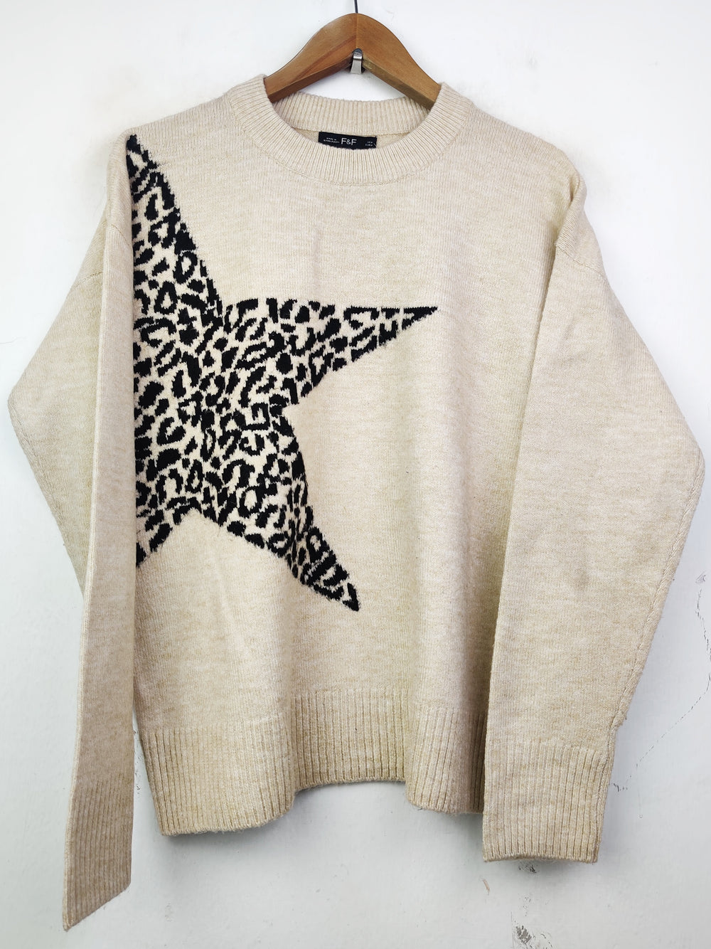 Buy online pre-used pre-loved 100% authentic & Original branded F&F (WT-4541) available in Pakistan. Top international brands avilable.