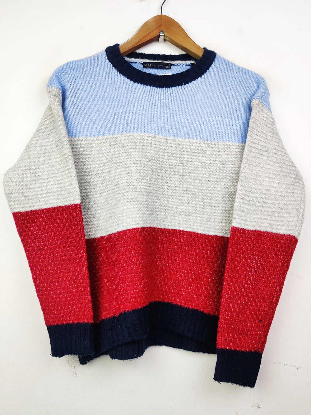 Buy online pre-used pre-loved 100% authentic & Original branded Marks & Spencer (WT-4554) available in Pakistan. Top international brands avilable.