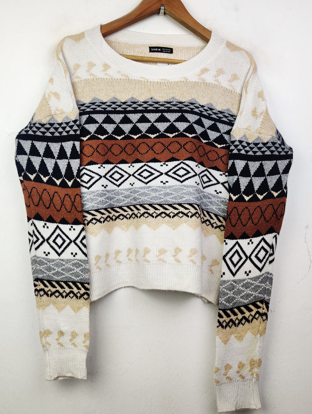 Buy online pre-used pre-loved 100% authentic & Original branded Shein (WT-4579) available in Pakistan. Top international brands avilable.