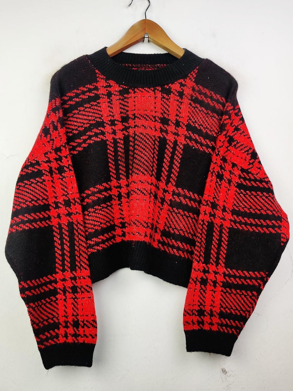 Buy online pre-used pre-loved 100% authentic & Original branded Stradivarius (WT-4582) available in Pakistan. Top international brands avilable.