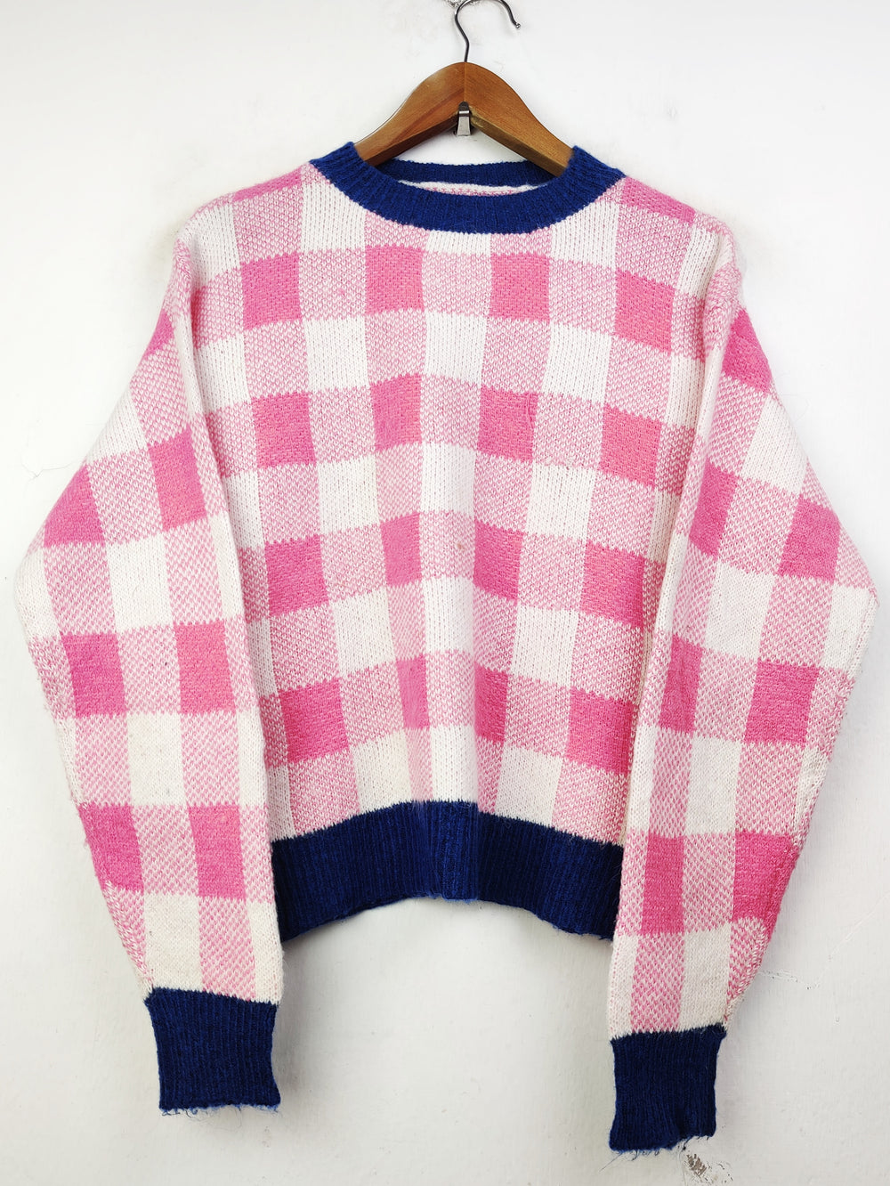 Buy online pre-used pre-loved 100% authentic & Original branded Pull&Bear (WT-4640) available in Pakistan. Top international brands avilable.