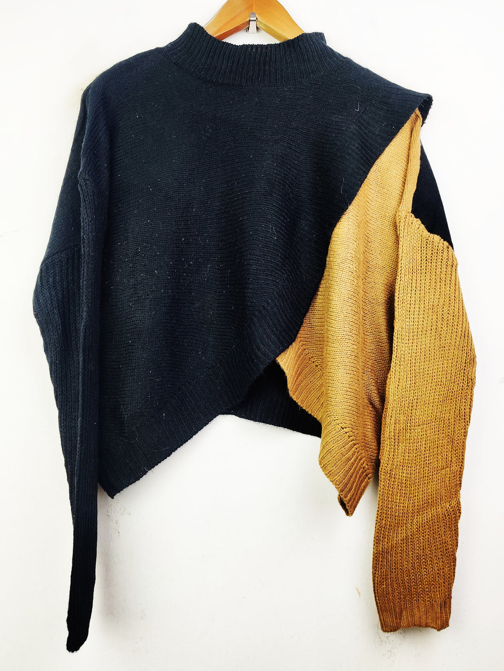 Buy online pre-used pre-loved 100% authentic & Original branded Shein (WT-4752) available in Pakistan. Top international brands avilable.